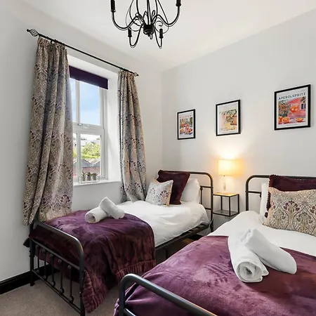 Coachmans - Period Holiday home Settle